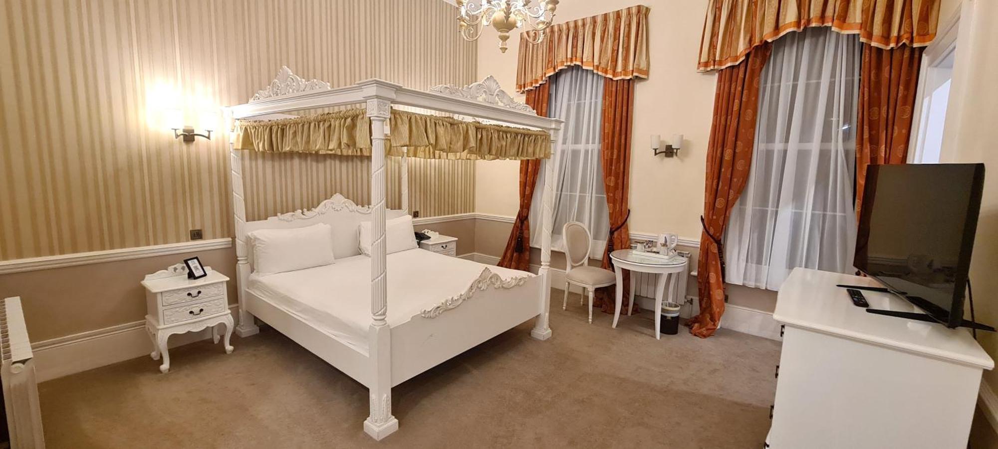 Manor Of Groves Hotel, Golf & Health Club Собриджворт Экстерьер фото