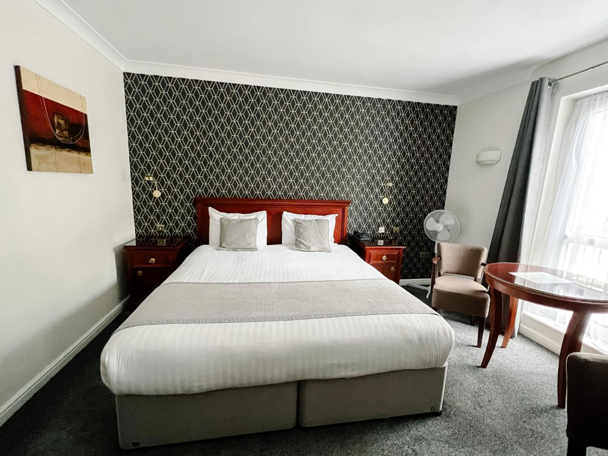 Manor Of Groves Hotel, Golf & Health Club Собриджворт Экстерьер фото