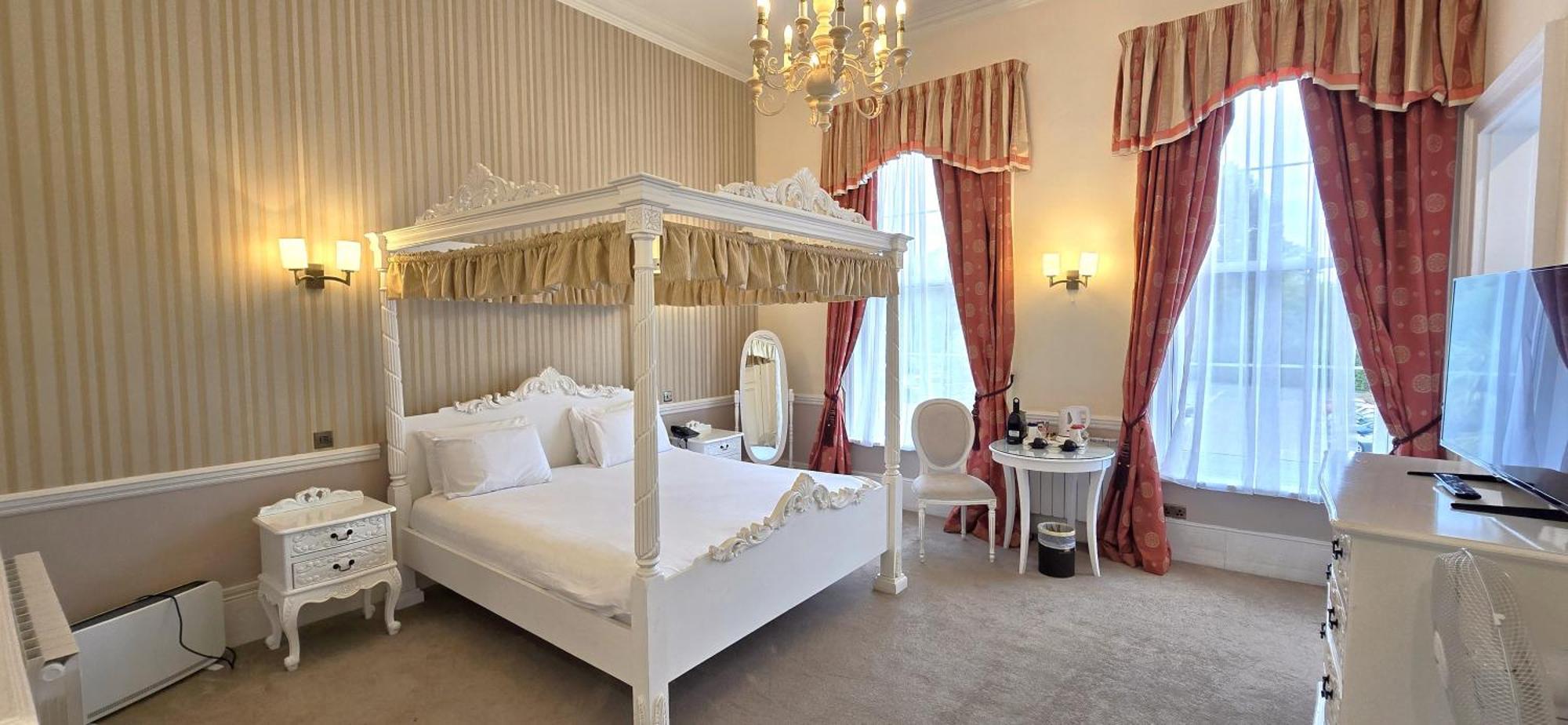 Manor Of Groves Hotel, Golf & Health Club Собриджворт Экстерьер фото