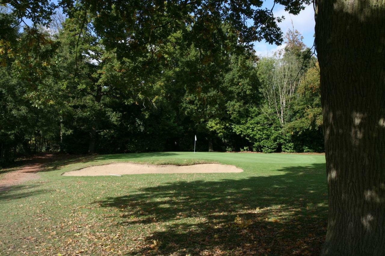 Manor Of Groves Hotel, Golf & Health Club Собриджворт Экстерьер фото